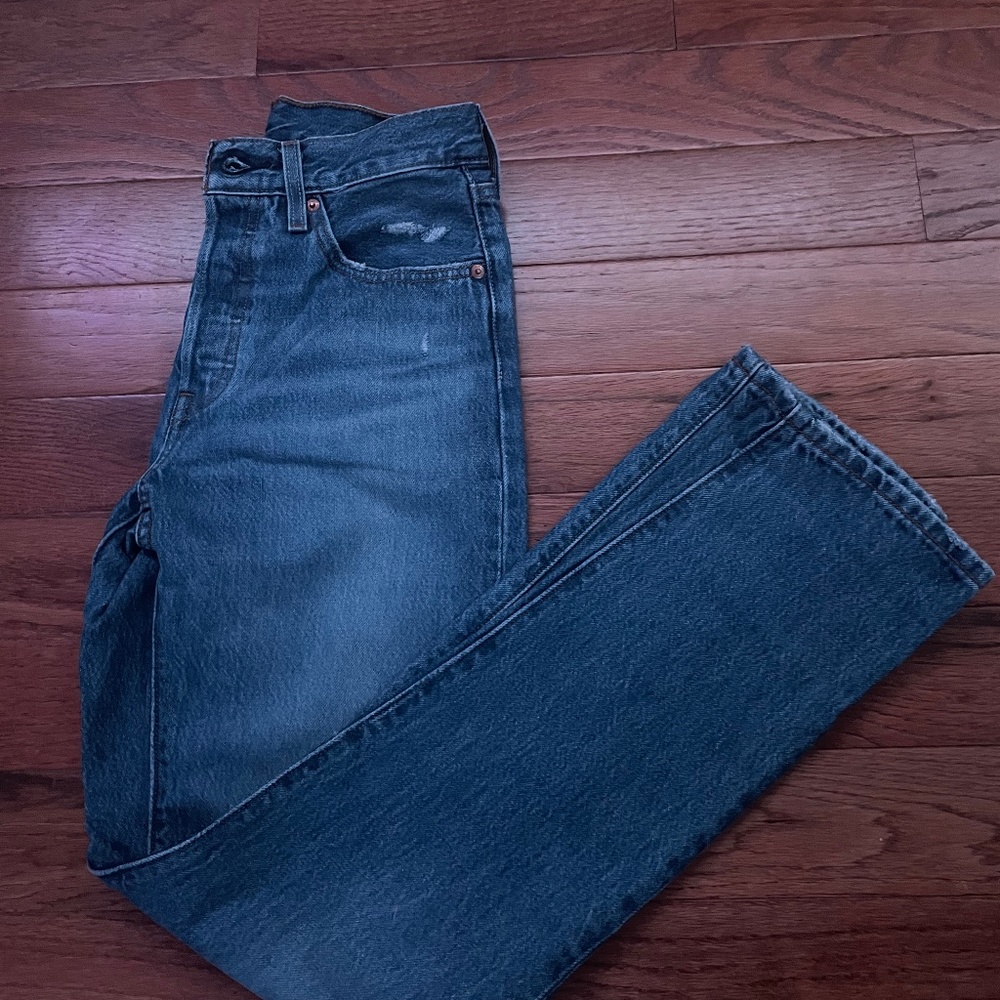 Levi’s Wide Leg Jeans